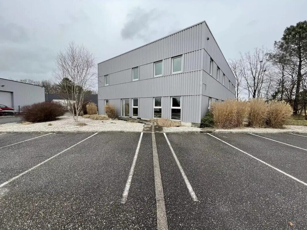 Location Bureaux 130 m² - Photo 1