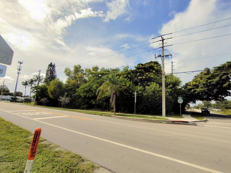 5470 SE Ebbtide Ave, Stuart, FL for sale - Other - Image 2 of 36