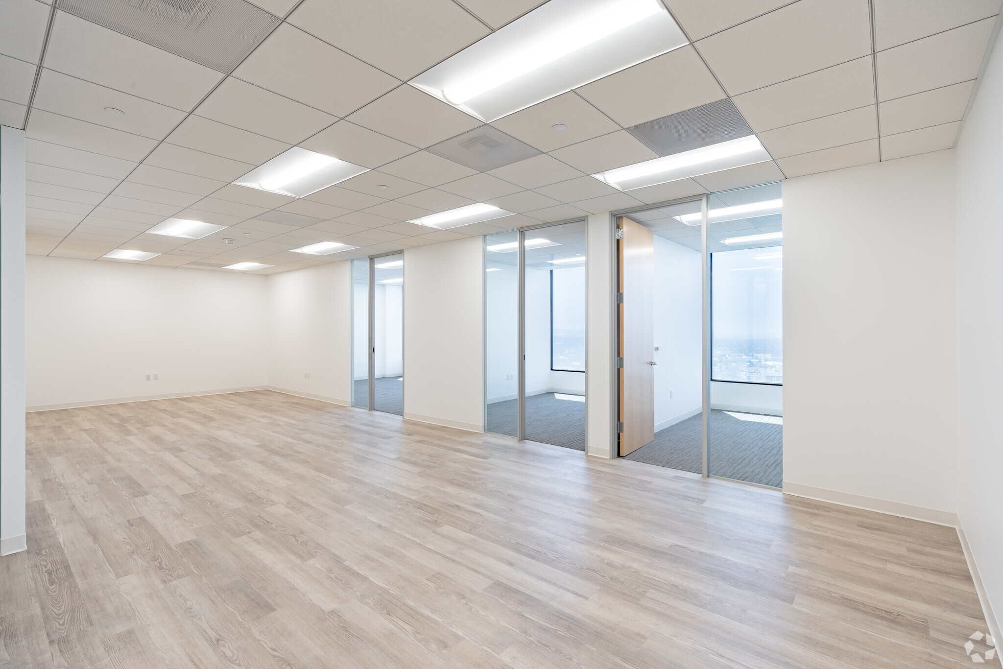 10880 Wilshire Blvd, Los Angeles, CA 90024 - Office for Lease | LoopNet