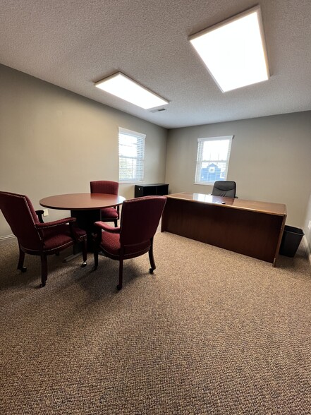 8857 Cincinnati Dayton Rd, West Chester, OH for lease - Interior Photo - Image 2 of 3