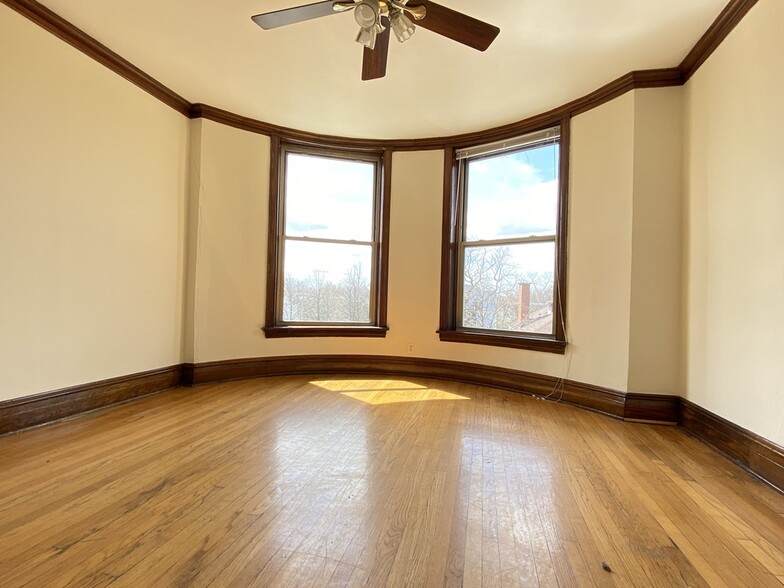 7157 S Yale Ave, Chicago, IL for sale - Building Photo - Image 3 of 5