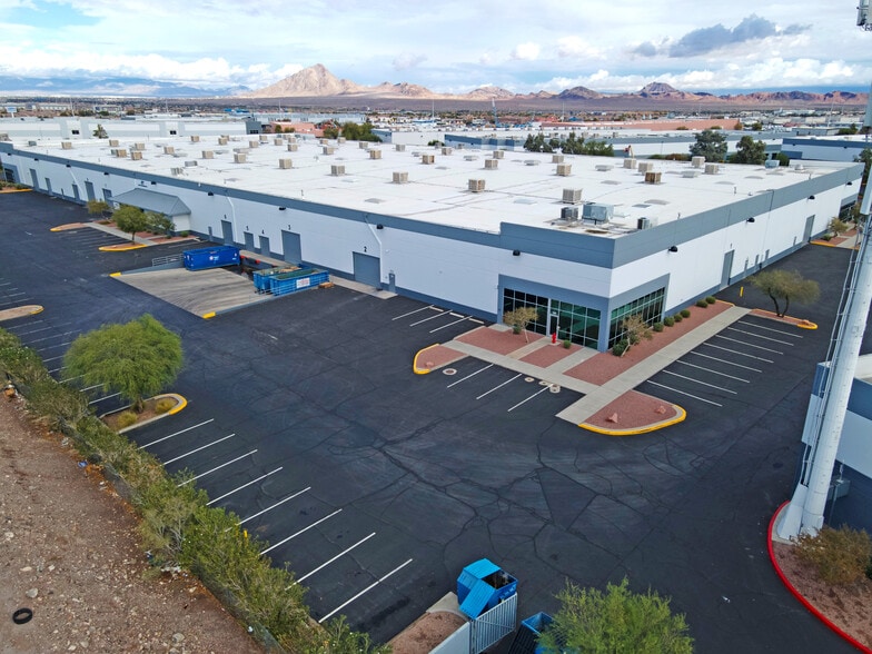 451 Mirror Ct, Henderson, NV for lease - Building Photo - Image 3 of 4