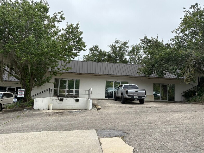 3360 Raymond Diehl Bus Lane Rd, Tallahassee, FL for lease - Building Photo - Image 2 of 7