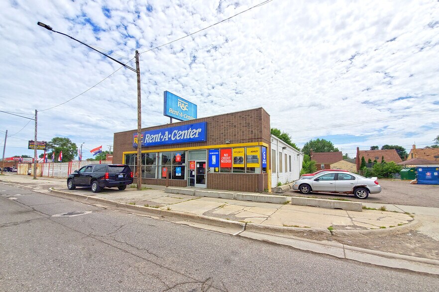 14130 E 8 Mile Rd, Detroit, MI 48205