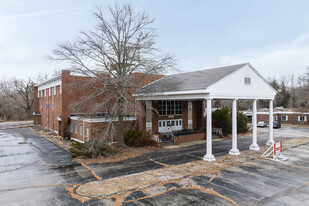 Notre Dame Hills Medical Bldg - Parking Garage