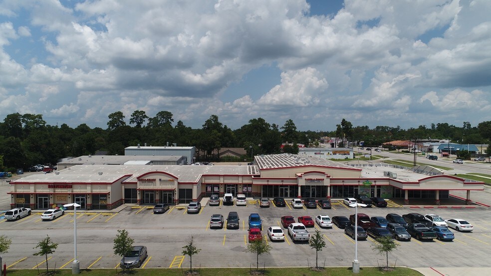 904 Wilson Rd, Conroe, TX for sale - Primary Photo - Image 1 of 1