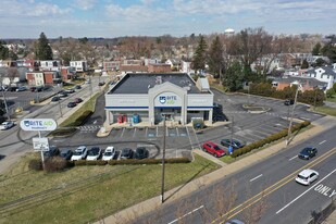 Rite Aid - Drive Through Restaurant