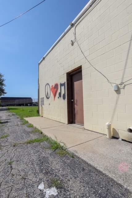 1348-1390 E Bristol Rd, Burton, MI for lease Interior Photo- Image 1 of 2