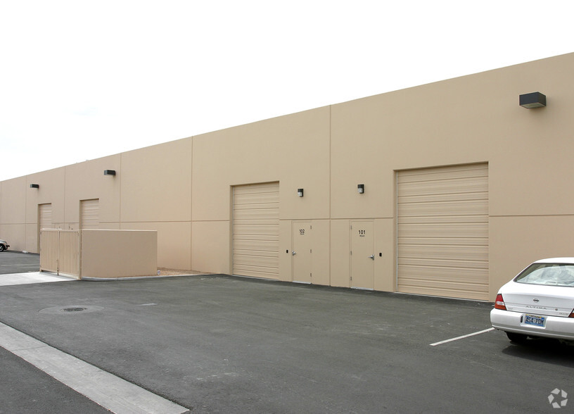 3395 W Cheyenne Ave, North Las Vegas, NV for lease - Building Photo - Image 3 of 28