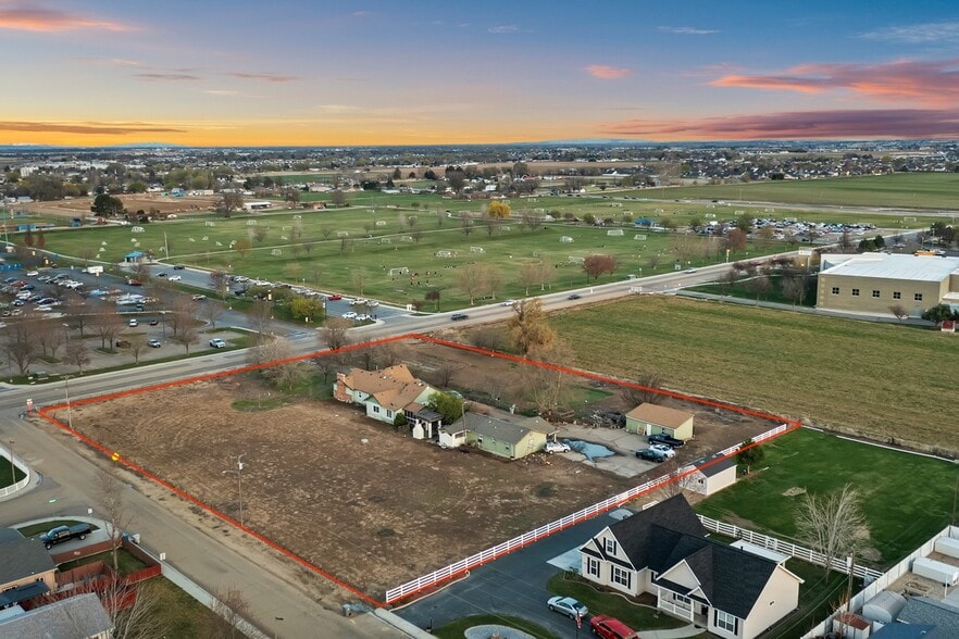 3514 S Indiana Ave, Caldwell, ID for sale - Building Photo - Image 2 of 5