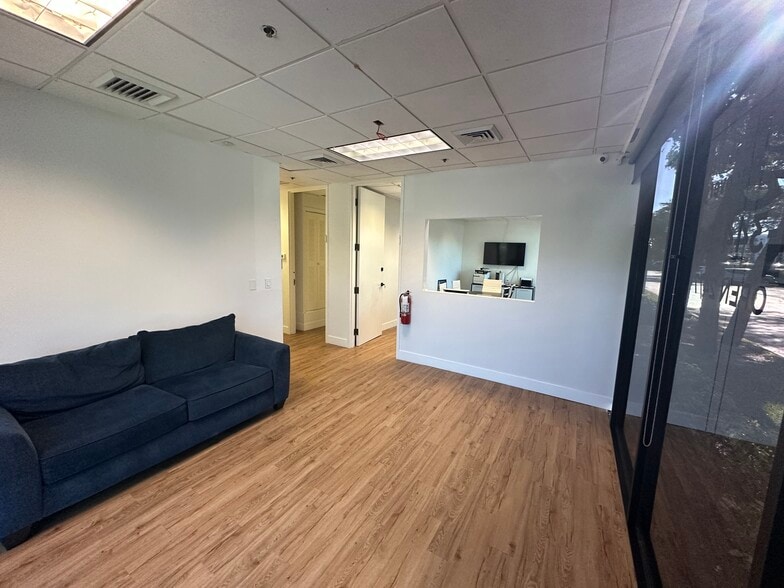 943 Clint Moore Rd, Boca Raton, FL for sale - Building Photo - Image 3 of 10