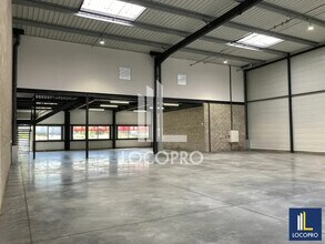Flex in Rousset for lease Interior Photo- Image 1 of 6
