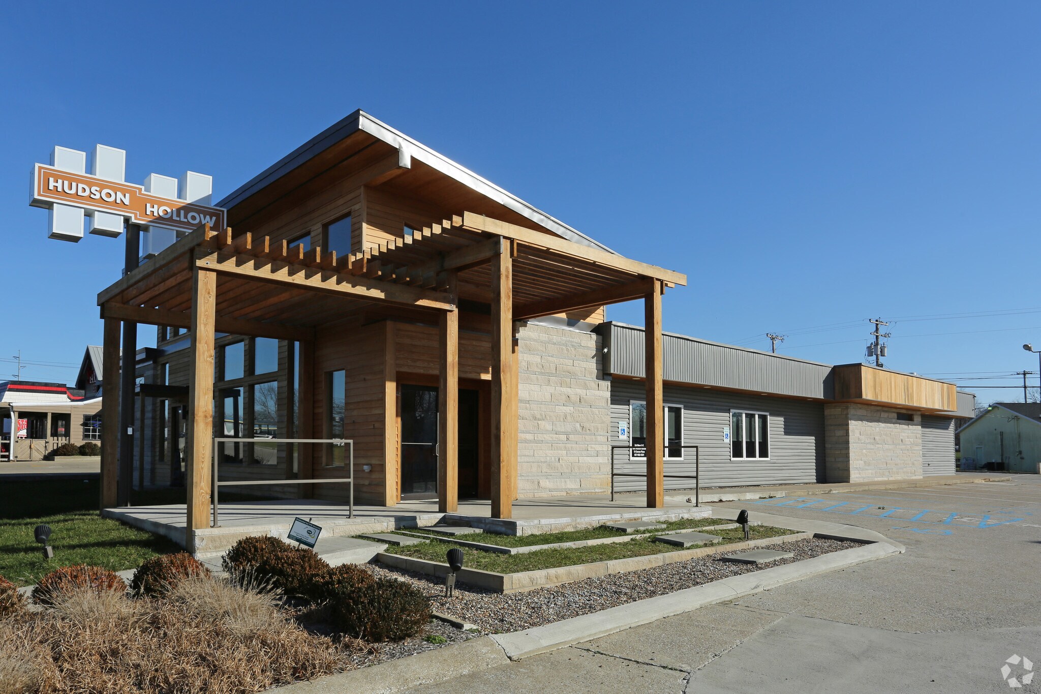 13 Carson Pl, Frankfort, KY for sale Primary Photo- Image 1 of 1