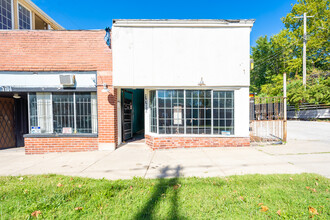 4245-4247 Troost Ave, Kansas City, MO for lease Building Photo- Image 2 of 12