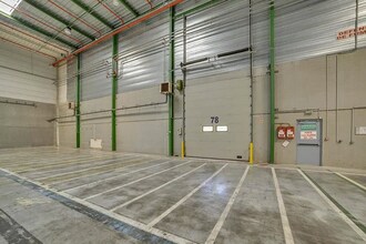 Industrial in Bruyères-sur-Oise for lease Interior Photo- Image 2 of 7