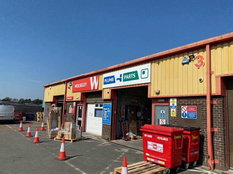 Libby Ct, Saltash for sale - Primary Photo - Image 1 of 2