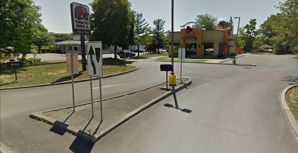 676 New Loudon Rd, Latham, NY for sale - Building Photo - Image 1 of 1