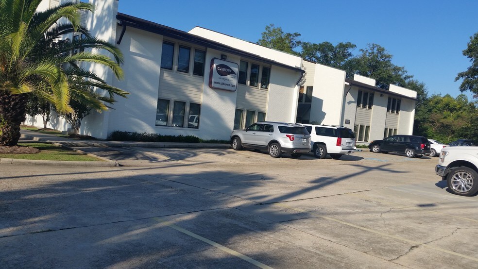 7414 Perkins Rd, Baton Rouge, LA 70808