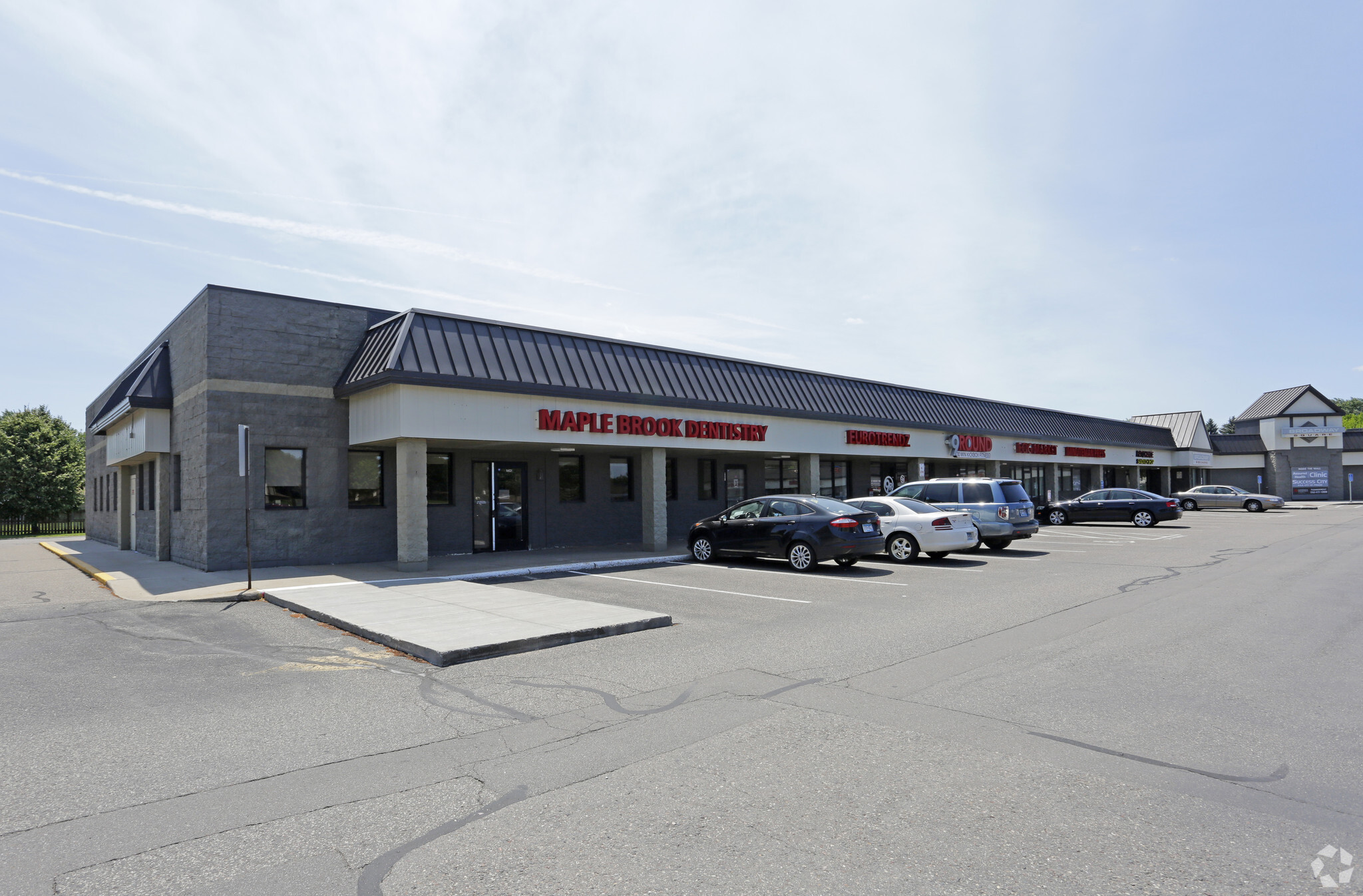 8401-8471 W Broadway Ave, Brooklyn Park, MN for sale Primary Photo- Image 1 of 1