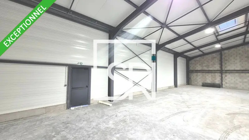 4 Rue Albert Einstein, Riom for sale Interior Photo- Image 1 of 12