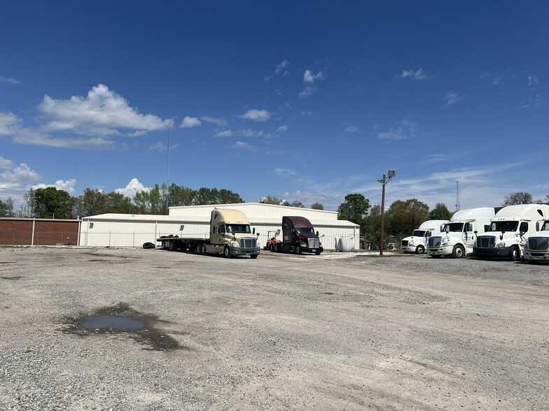 4700 Pio Nono Ave, Macon-Bibb, GA for lease - Building Photo - Image 2 of 14