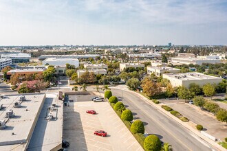 15151 Woodlawn Ave, Tustin, CA - Aerial  map view