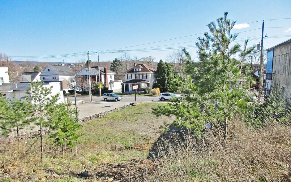 1322 Main St, Peckville, PA 18452 1322 Main St, Peckville