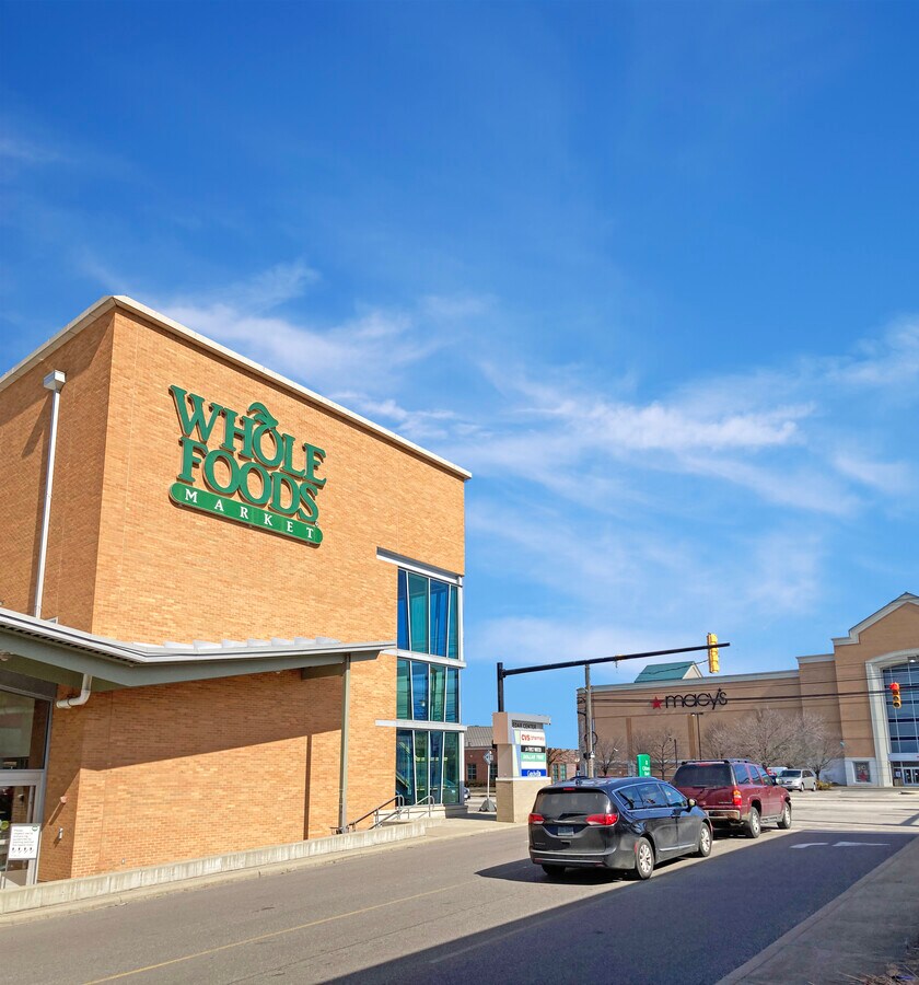 1390813998 Cedar Rd, University Heights, OH 44118 Cedar Center South