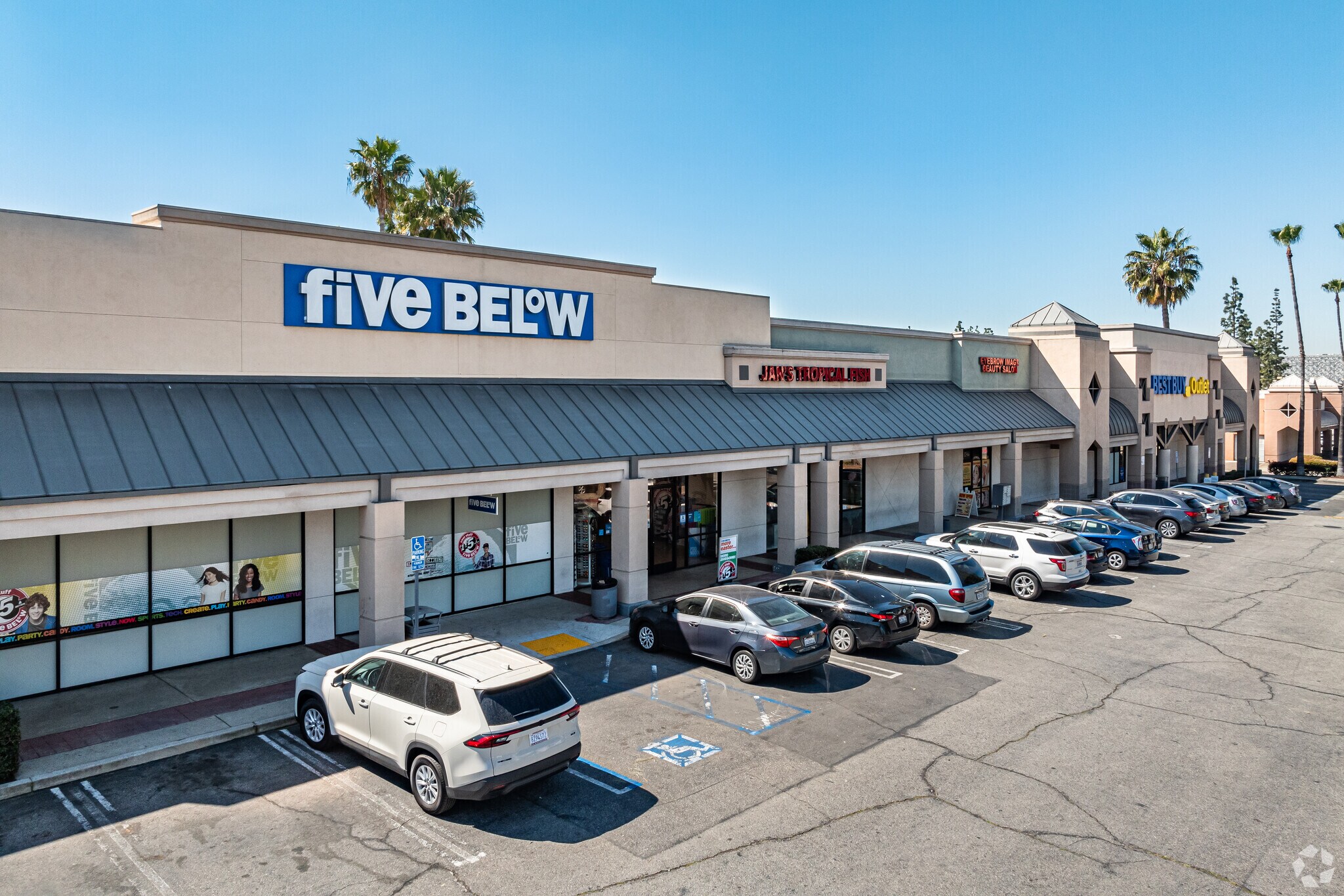 5391-5459 Moreno Dr, Montclair, CA for lease Building Photo- Image 1 of 8