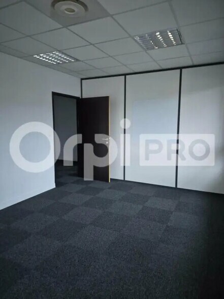 Office in Châlons-en-Champagne for sale - Interior Photo - Image 1 of 12