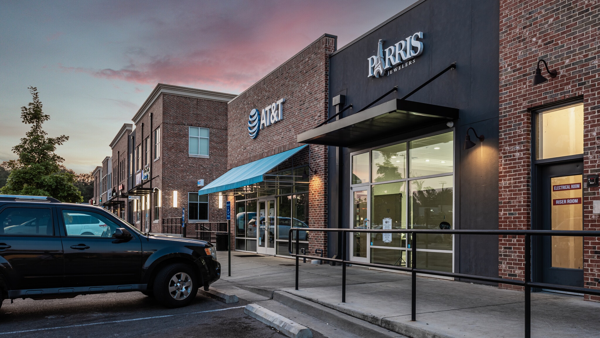 3002 Hardy St, Hattiesburg, MS for lease Interior Photo- Image 1 of 14