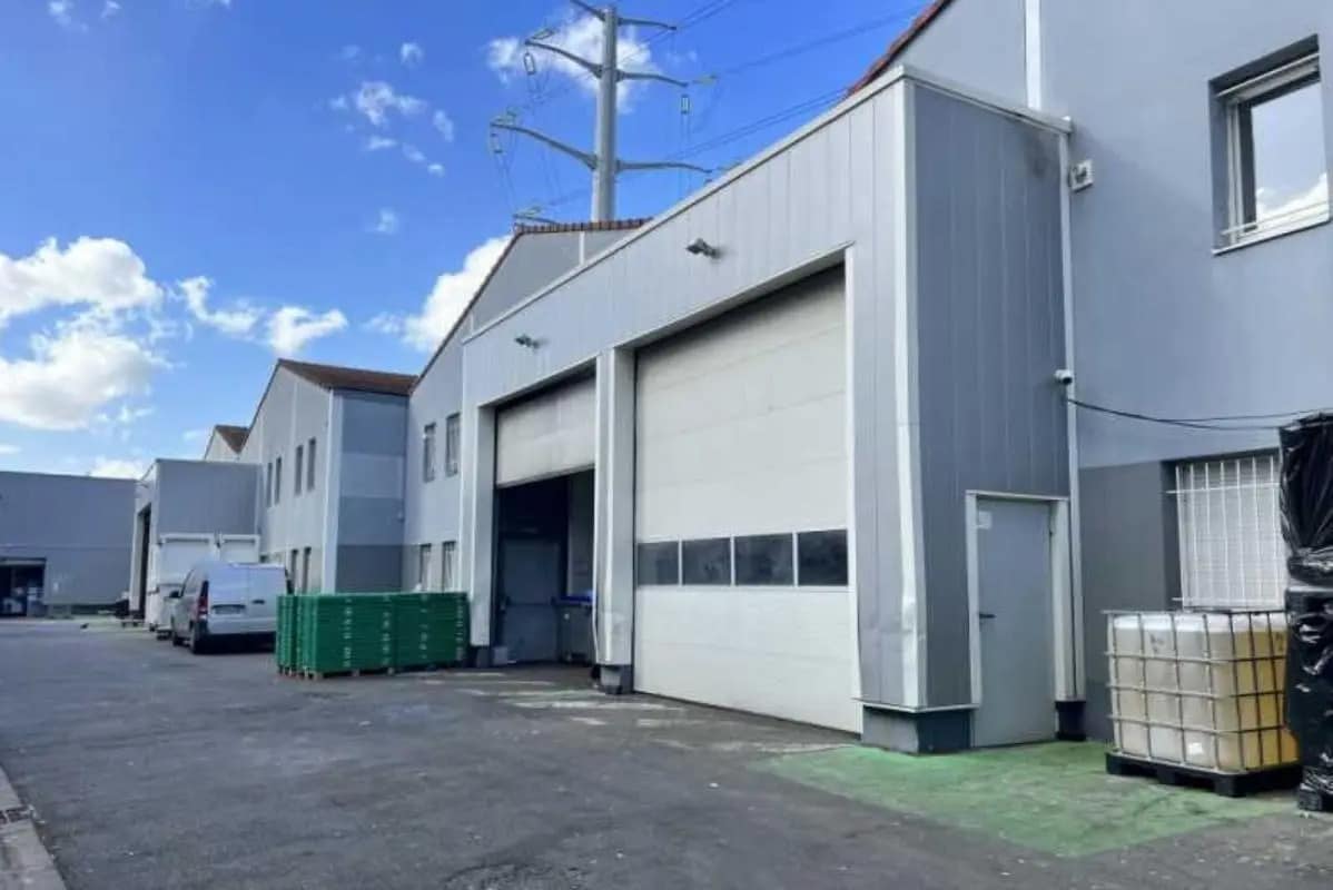 Flex in Chevilly-Larue for lease Building Photo- Image 1 of 7