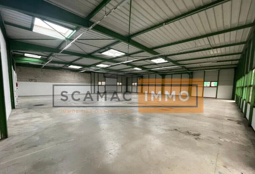 Office in Saint-Thibault-des-Vignes for lease - Building Photo - Image 2 of 10