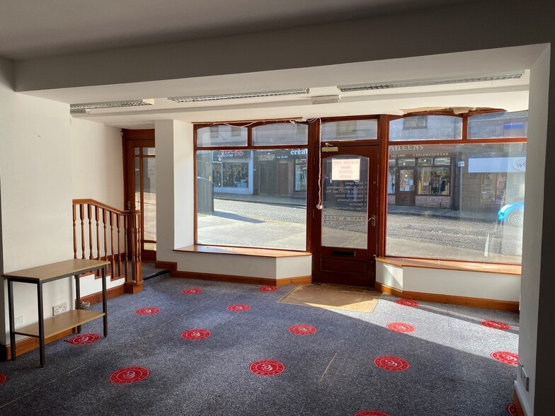 8-10 Queen St, Peterhead for sale - Interior Photo - Image 2 of 3