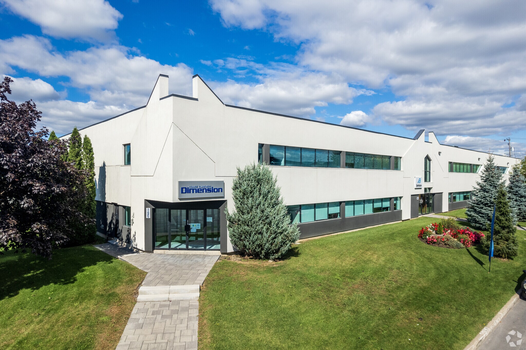 11925 Boul Montréal, QC H1E 6M5