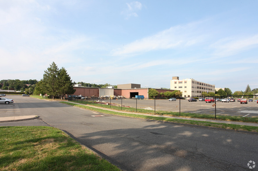 18 Main St, Bristol, CT for sale - Primary Photo - Image 1 of 6