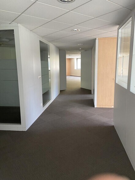 4 Rue Gaston Boyer, Reims for lease - Interior Photo - Image 3 of 8