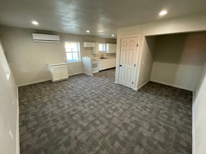 7447 W 78th St, Tulsa, OK for lease - Building Photo - Image 3 of 11