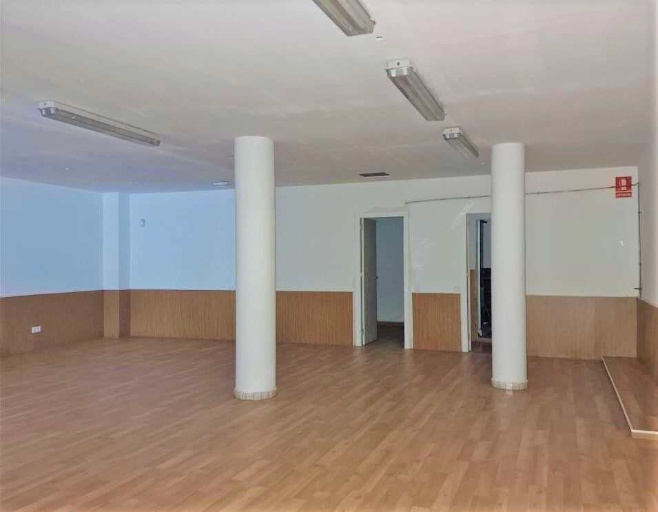 Parets del Vallès, BAR 08150 -  -  - Interior Photo - Image 1 of 7