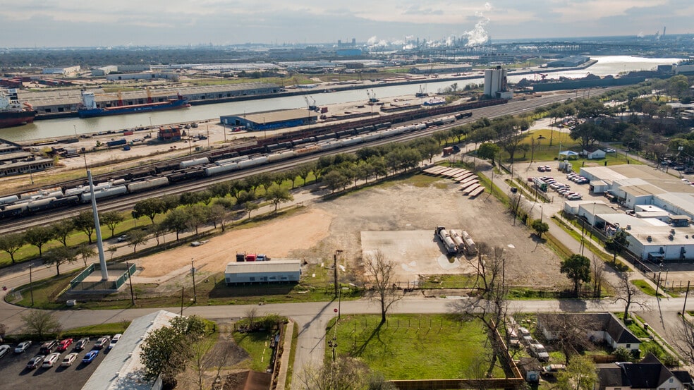 936 E Navigation Blvd, Houston, TX for lease - Building Photo - Image 3 of 6