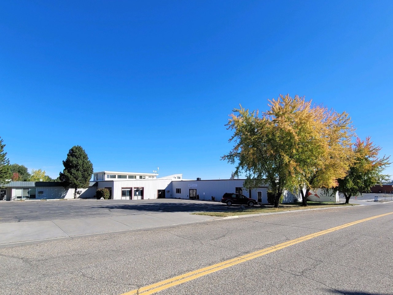 1230 N Skyline Dr, Idaho Falls, ID for lease Building Photo- Image 1 of 7
