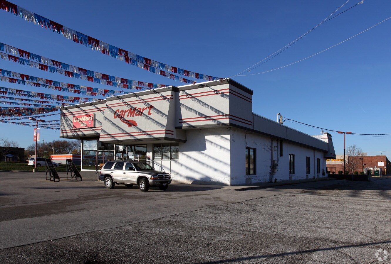 100 E North Ave, Villa Park, IL 60181