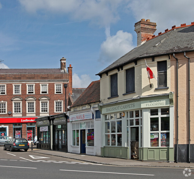 1C The Square, Bagshot for sale - Building Photo - Image 2 of 3