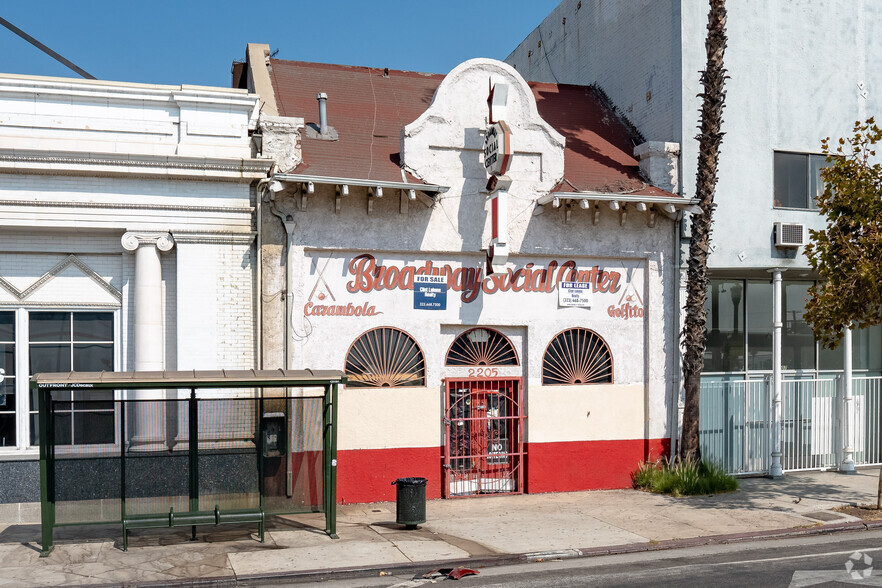 2205 N Broadway, Los Angeles, CA for sale - Building Photo - Image 1 of 1