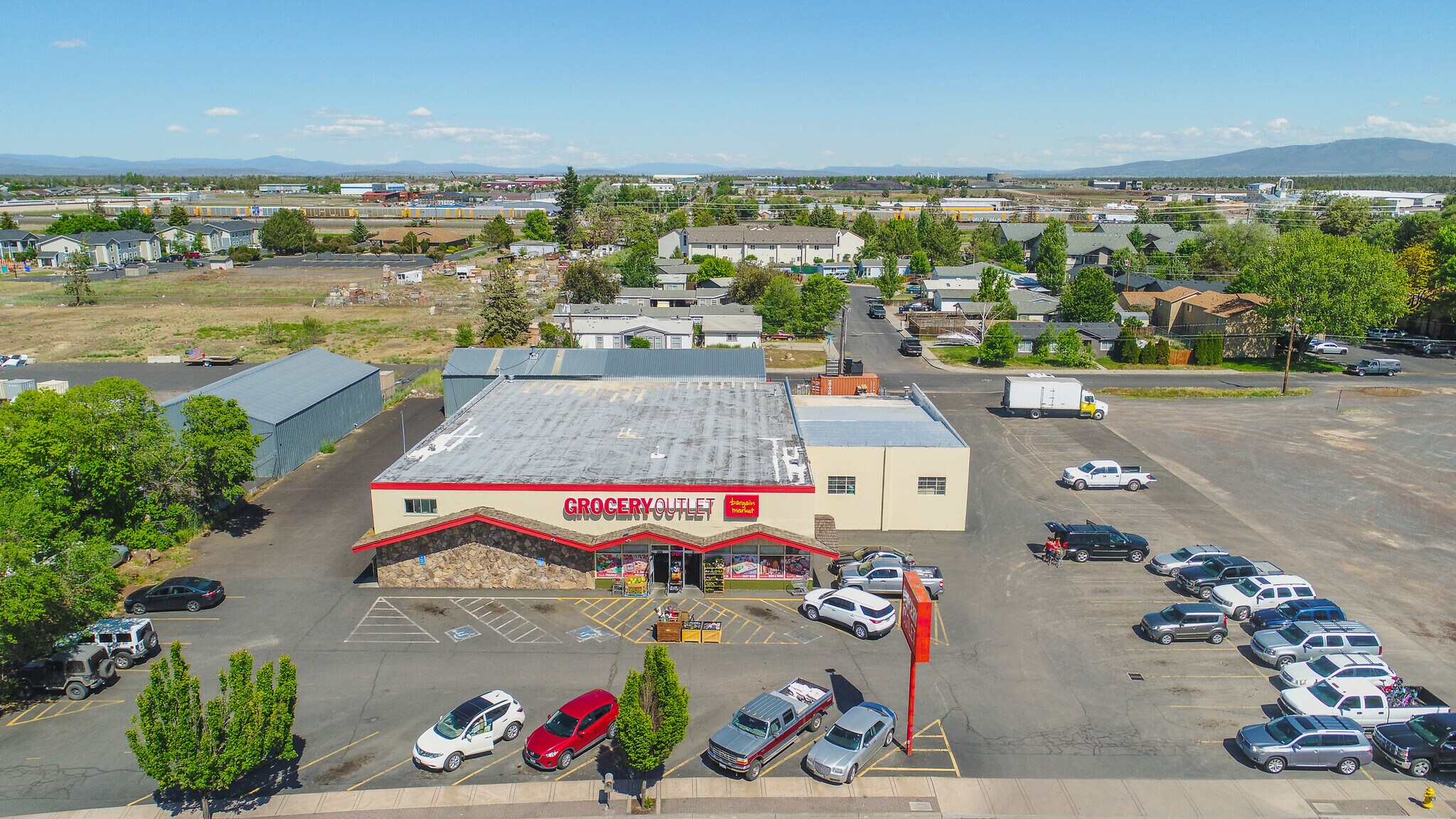 798 NW 5th St, Redmond, OR 97756