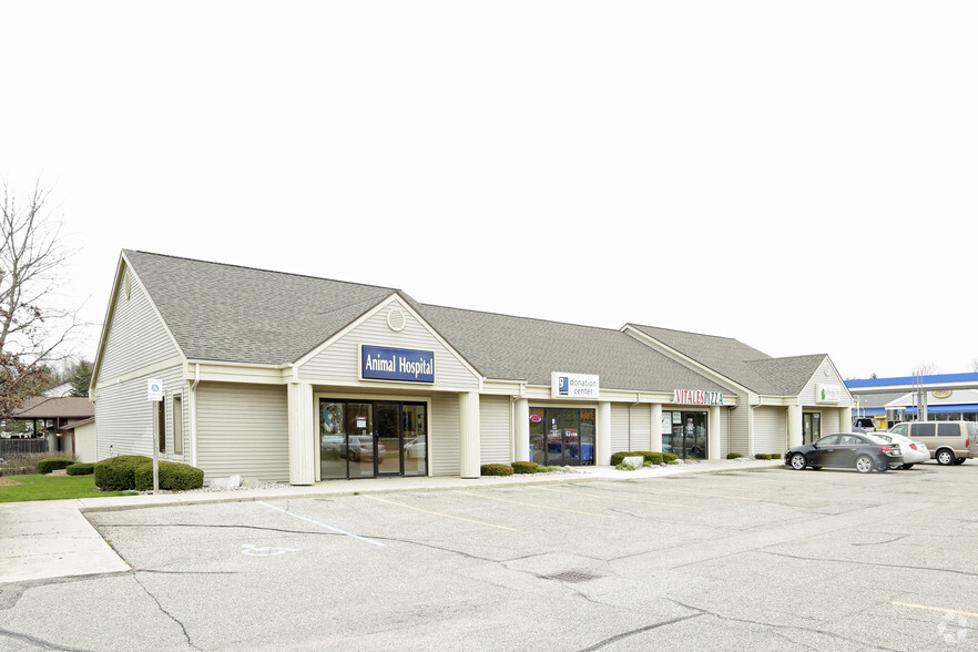 6461-6475 Belding Rd NE, Rockford, MI for lease - Primary Photo - Image 1 of 2