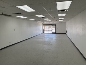 13804-13816 N 51st Ave, Glendale, AZ for lease Interior Photo- Image 2 of 4