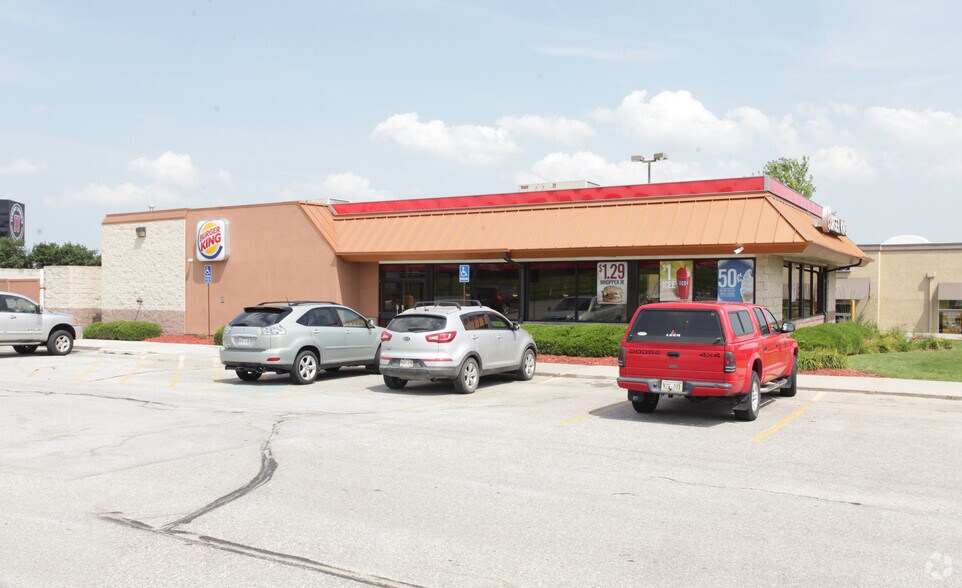 4109 Twin Creek Dr, Bellevue, NE 68123