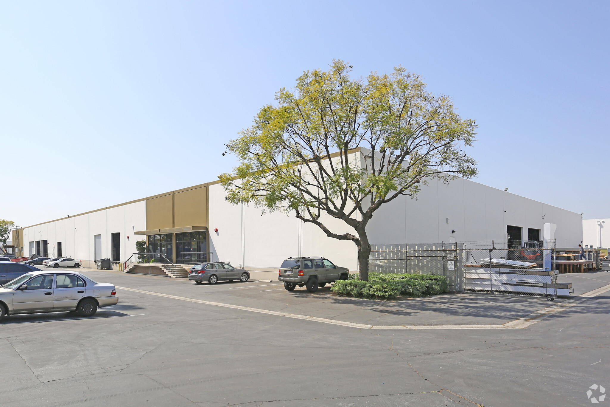 16111-16121 Canary Ave, La Mirada, CA for lease Primary Photo- Image 1 of 6