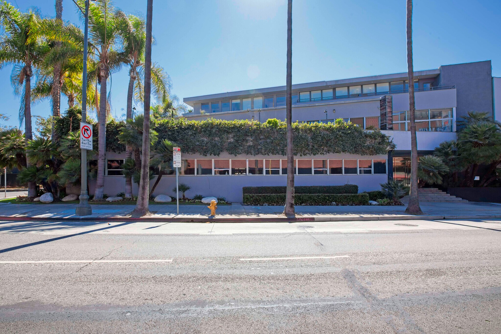 4250 Wilshire Blvd, Los Angeles, CA for lease Building Photo- Image 1 of 5